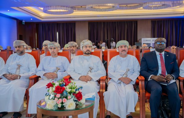 اللجنة تنظم ملتقى الأعمال التجارية وحقوق الإنسان